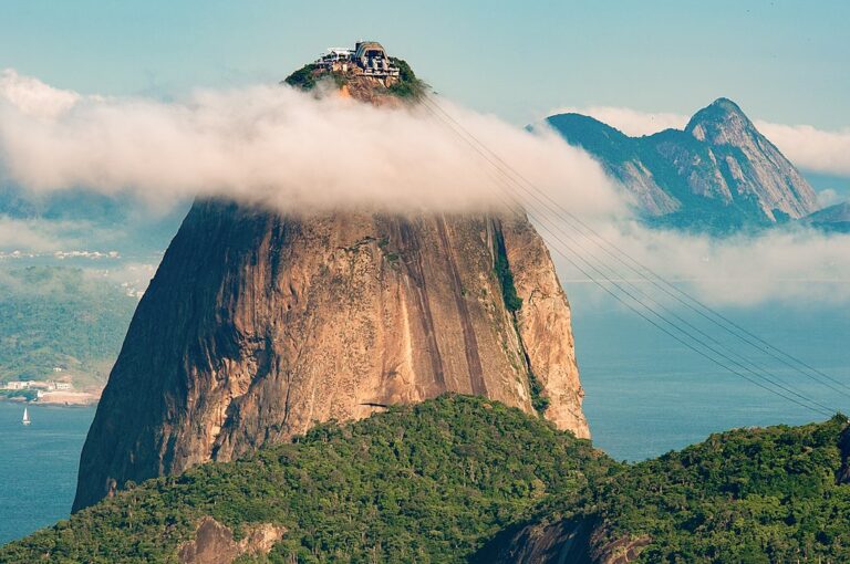 sugarloaf-mountain-rio-de-janeiro sugarloaf-mountain-rio-de-janeiro