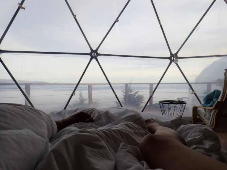 what-is-glamping-south-quest-anna-ana-00aiciuxaaa-unsplash-scaled